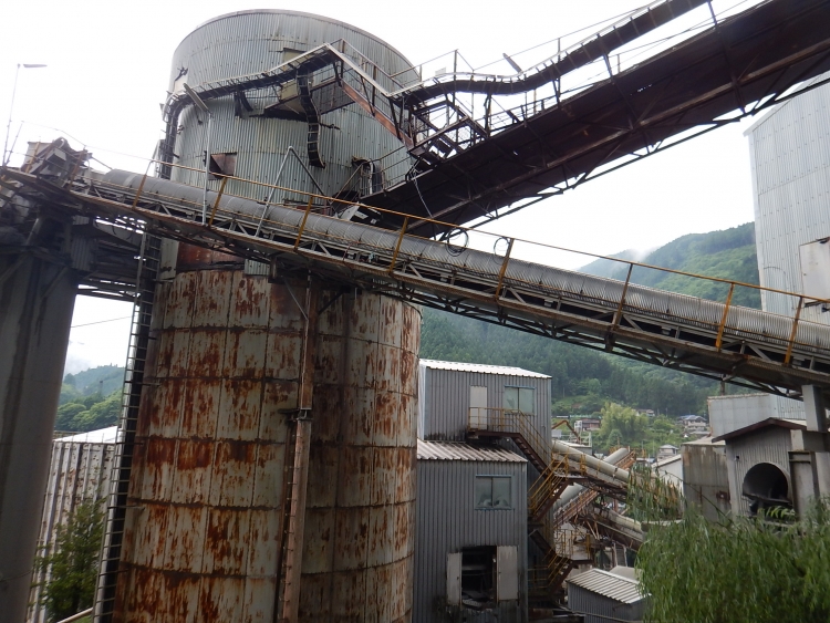 奥多摩工業氷川工場 東京 奥多摩にあるカヤックスクール フェリーグライド