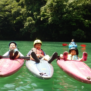 夏休みは親子でカヤック体験はいかがですか